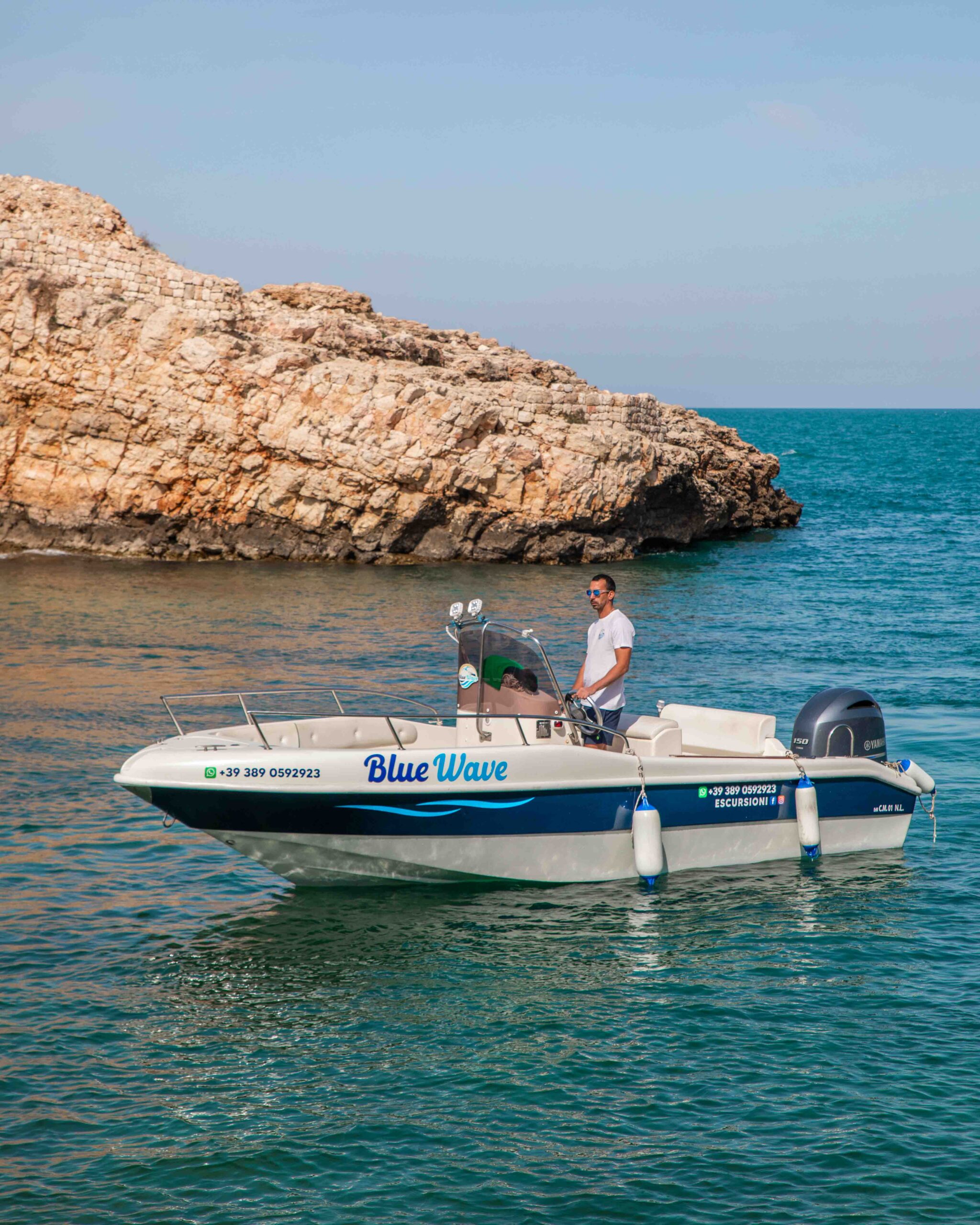 BLUE WAVE POLIGNANO A MARE BOAT TOUR BLUE WAVE POLIGNANO A MARE BOAT TOUR